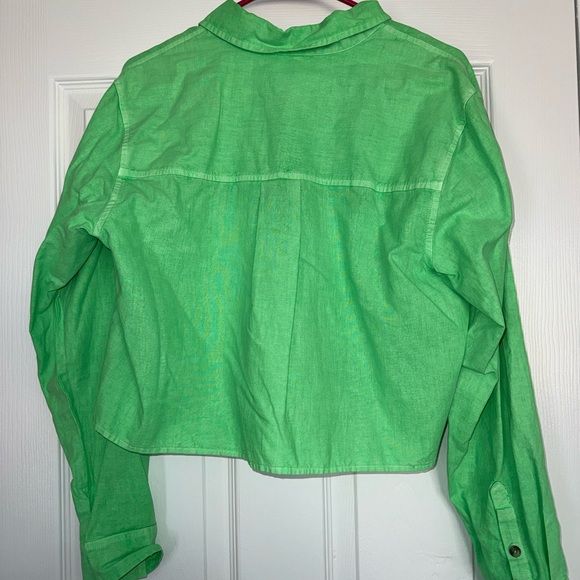 Universal Thread Green Button Up - Picture 2 of 2